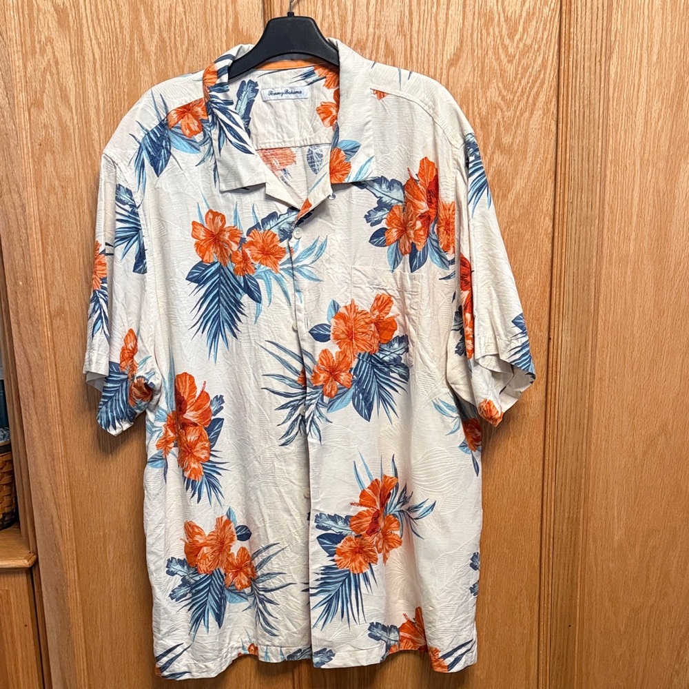 Tommy Bahama Cream Shirt with Orange and Blue Accents XXL 100% Silk